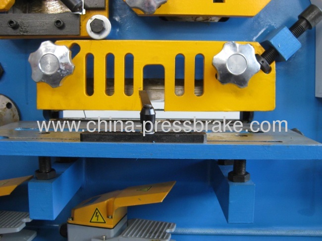 dual cylinder hydraulic iron worker