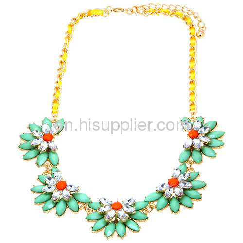 Wholesale Designer Gorgeous Color Lotus Chunky Flower CollarBib Necklace 