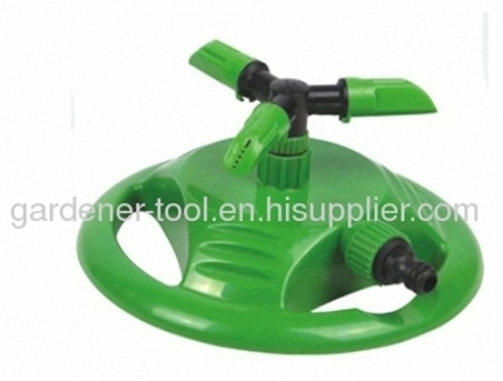 Plastic 3-arm lawn water sprinkler with plastic steady base