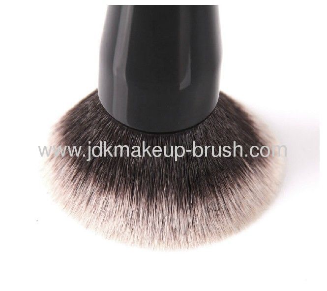 Round Shape Synthetic Hair Makeup Foundation brushes