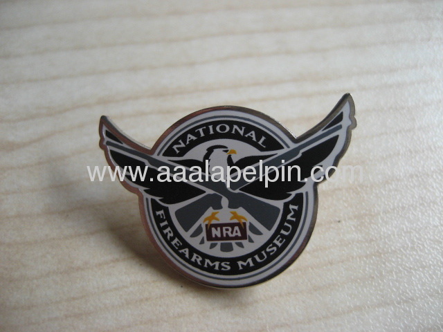 Hawk eagle shape gold-plating lapel pin ,offset plated pins with high quality, Custom Popular badges