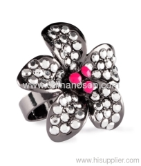 Stylish lovely rhinestone flower ring