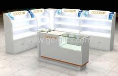 Store configurations with modular display cases