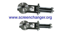 Discontinuous single plate screen changer