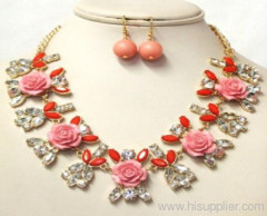 necklace with fashion design