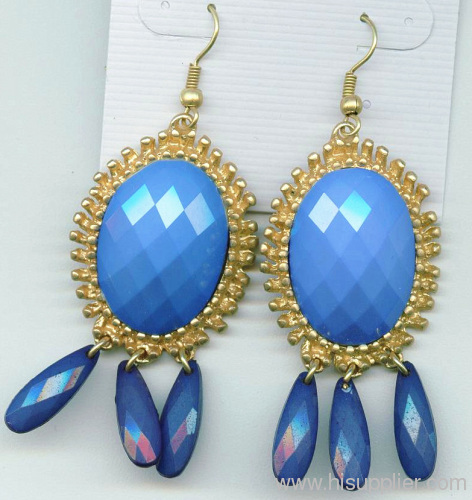 earrings with fashion design