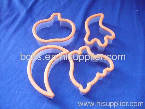 plastic cake cutters pans