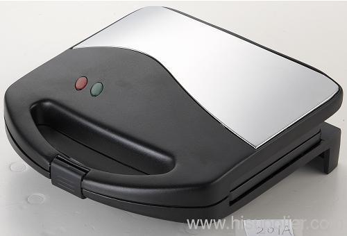 2 slice bread maker with black and black color