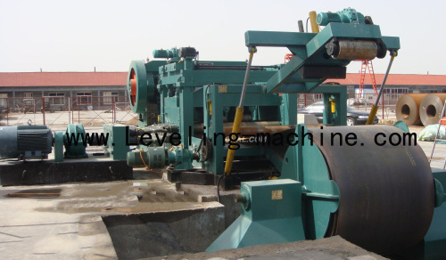 Uncoiling and leveling line for medium-thick plate