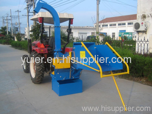 Automatic self feeding rolls WC8 wood chipper