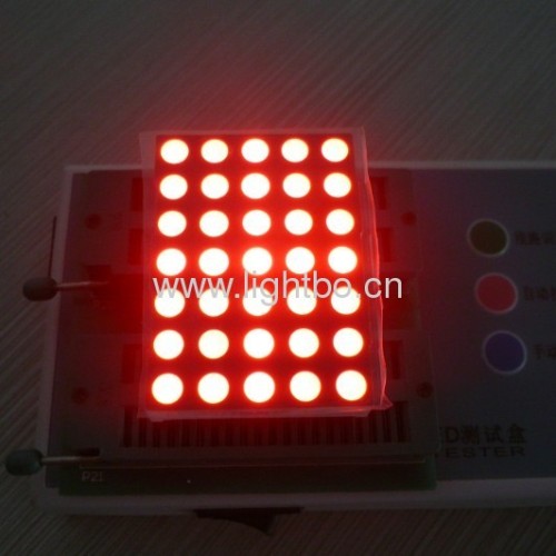 2.1 "5 milímetros Ultra Bright Red 5 x 7 Dot Matrix Display LED para sinais, painéis de mensagens de trânsito, 38,1 x 53.34 x 8,4 milímetros em movimento