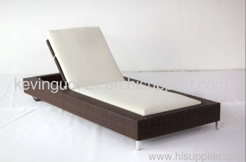 Outdoor Rattan Garden Lounger Sun Bed