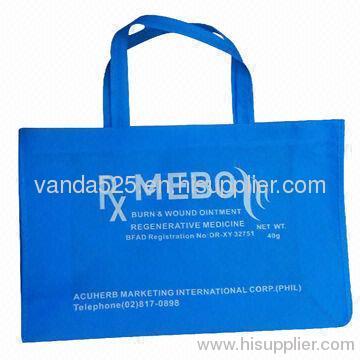 Foldable nonwoven shopping bag