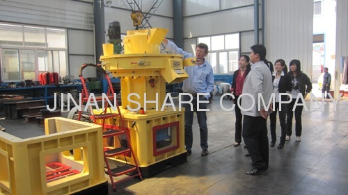 output 1500-2000KG/H pellet production machine