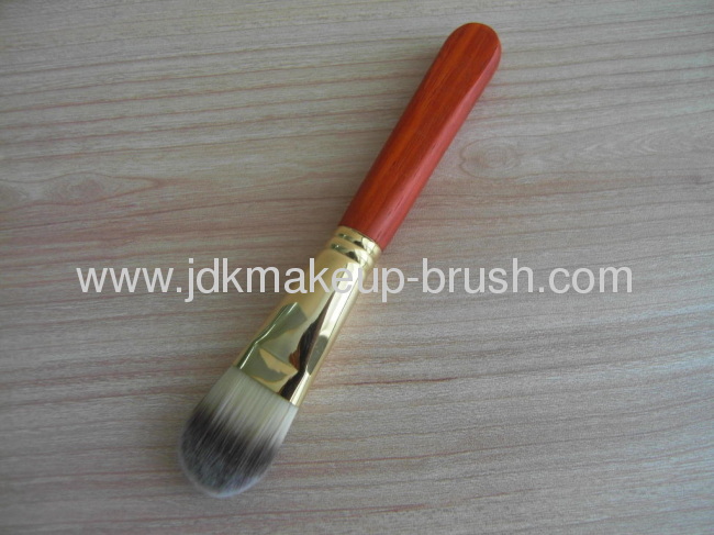 Nice Design 3 Tone Synthetic Hair Cosmetic Make up Foundation Brush with red wooden handle