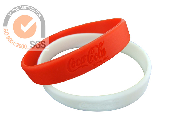 Colorful Silicone fashion Brand with Embossed Logo