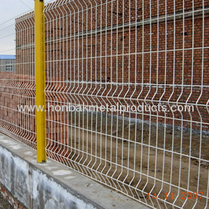 welded wire mesh fence