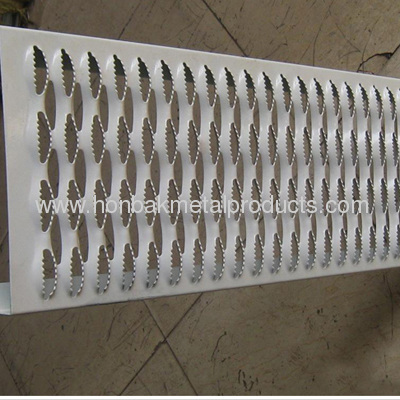 stainless steel safety tread for the floor of walkway