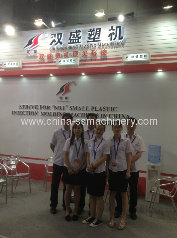 Chinaplas 2013 exhibited small and precise injection molding machine successfully