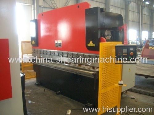 Press brake for bending steel sheet