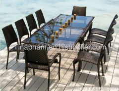 poly rattan dining set