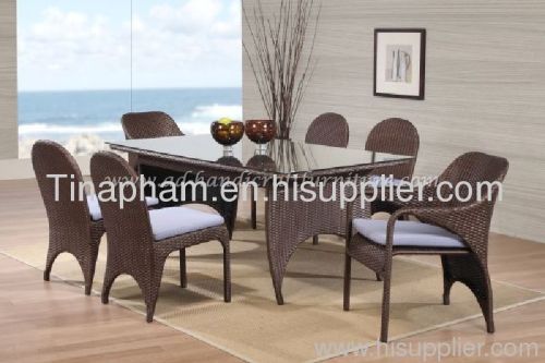 poly rattan dining set