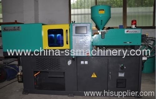 Small horizontal injection molding machine