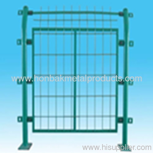 temporary wire mesh fence