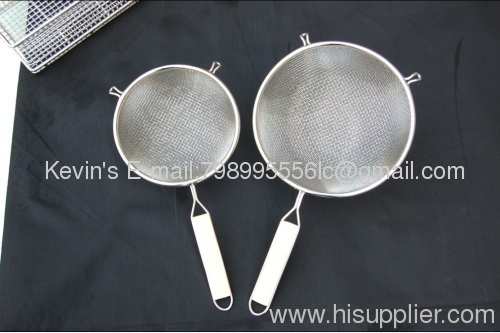 strengthening metal food strainer / skimmer