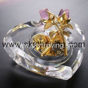 heart crystal music box