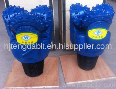Tricone bit for well drilling