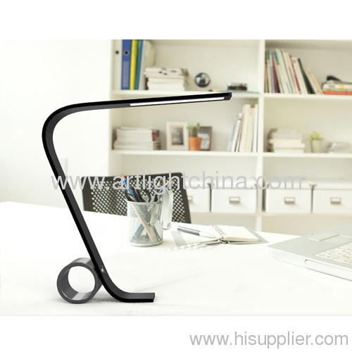 Fashionable Table Lamp with a Artistic Circle