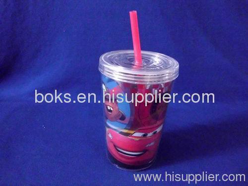 clear plastic cups with straws