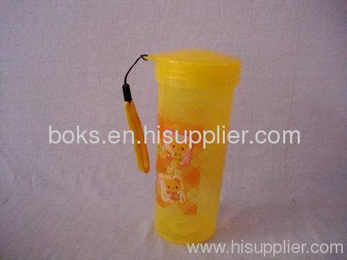 lovely kids plastic water cup with lids