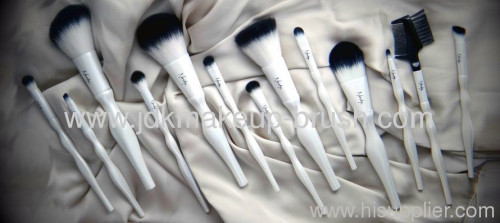 Essential Makeup brush set