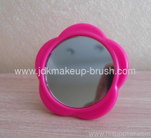 The cheapest cosmetic mirror