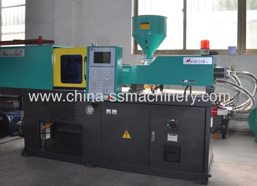 injection molding machine specialized for plastic gears making