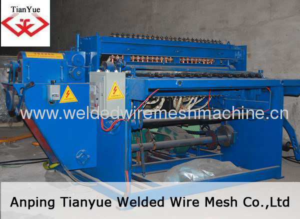 Semiautomatic welded wire mesh machine
