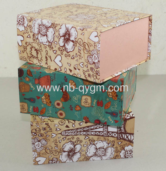 Folding Cardboard Gift Boxes