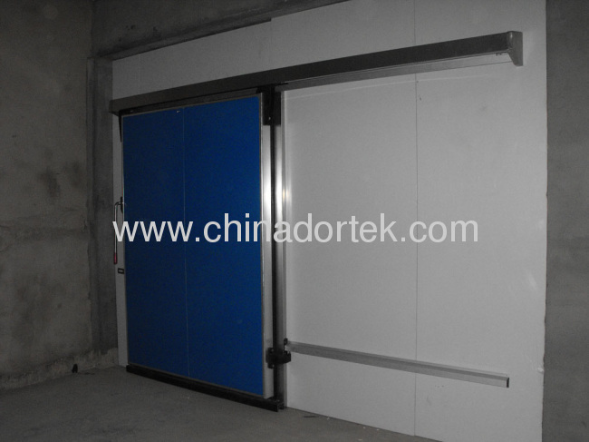middle type sliding freezer doors with coated steel door panels