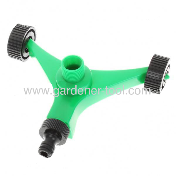 Plastic 3-arm yard sprinkler with wheel base