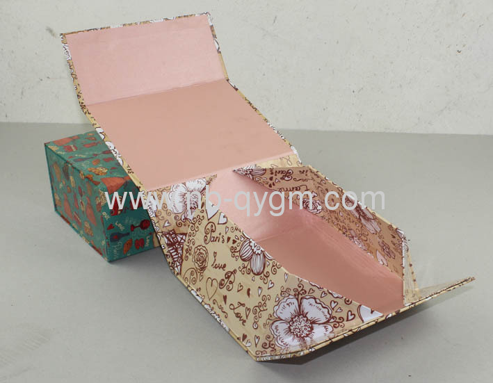 Folding Paper Gift Box