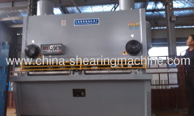 China steel sheet shearing machine