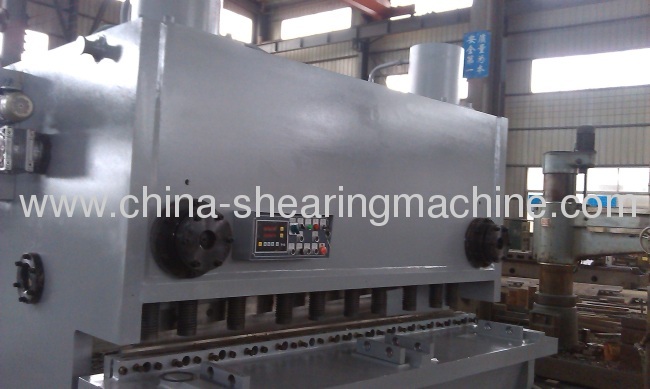 China steel sheet shearing machine