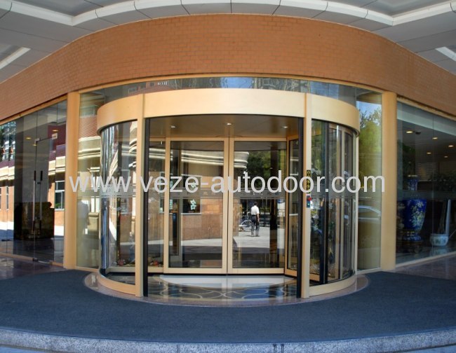 Three-wing automatic revolving doors