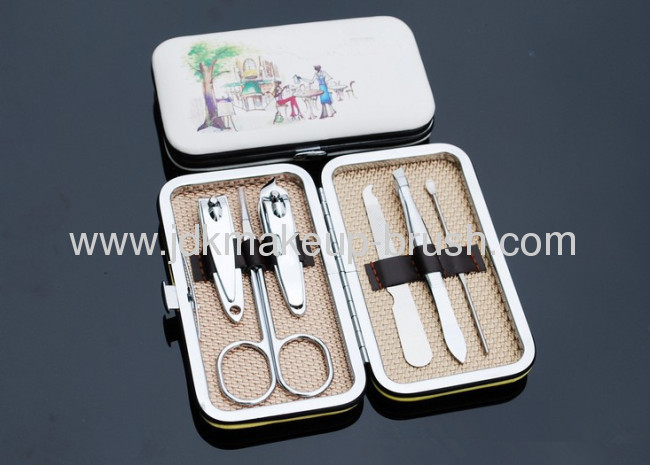 Precise 6PCS Manicure set with colorful painting