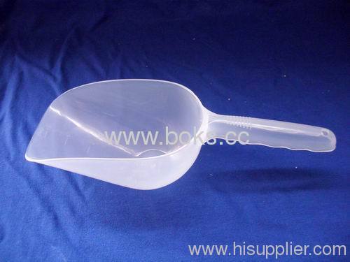 cheap plastic measuring spoons