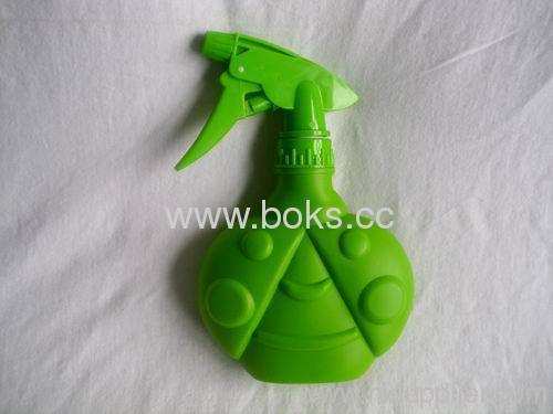 2013 lovely plastic watering can with handle