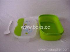 green plastic lunch box containers