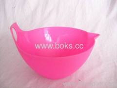 pink plastic salad bowls